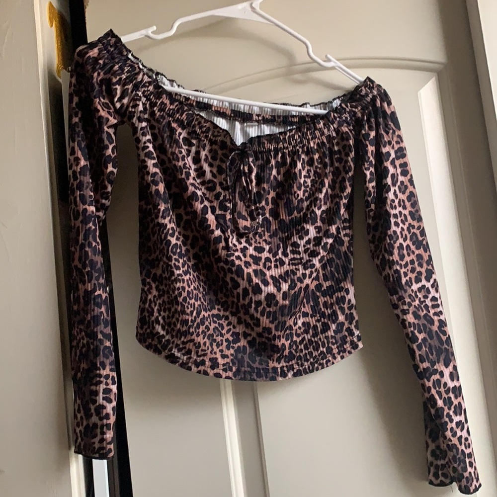 Leopard Crop Top - Picture 3 of 4